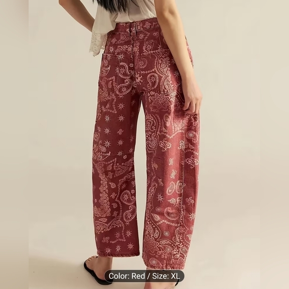 Wide-Leg Trousers with a Paisley Pattern in a Vintage Bohemian Design - Picture 3 of 7